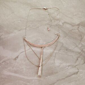 ✨ Stella and Dot Silver Marble Modern Minimalist Pendant Necklace ✨